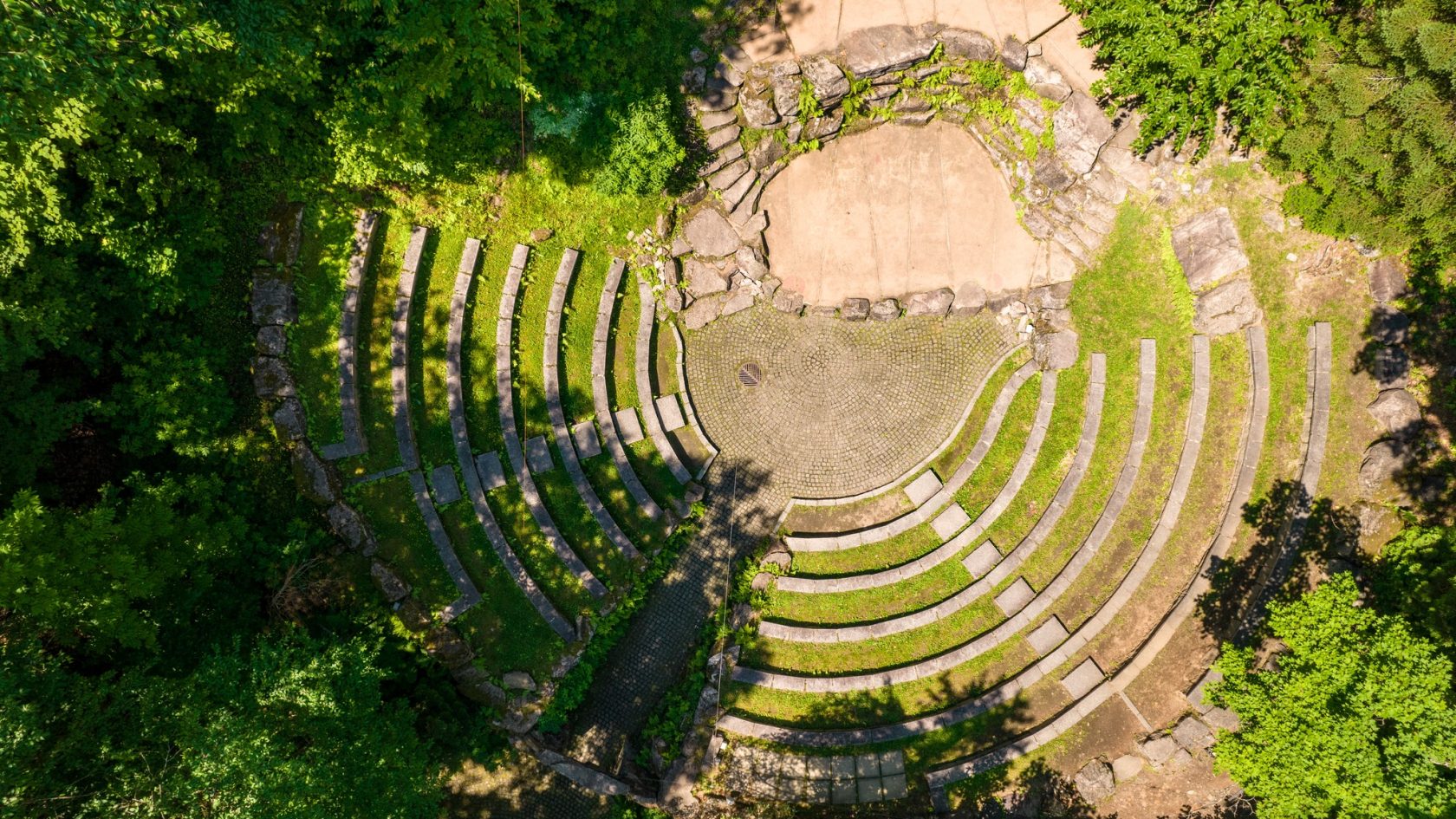 amphitheatre st mathieu du parc credit alain garceau